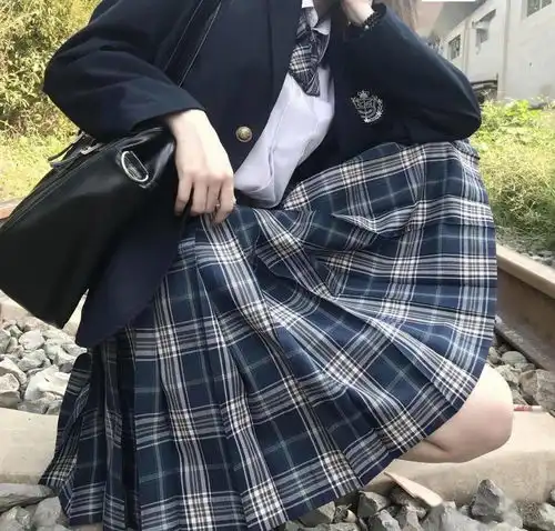 jk制服从小众到出圈,为什么中国女孩如此的热爱它