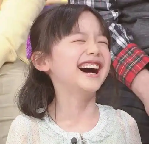 超可爱女生头像真人嘟嘴