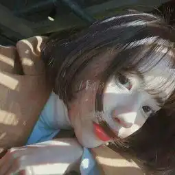 qq黑白头像女生伤感高冷我还是喜欢我自己一个人