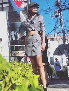 服了张蓝心编织带鞋比长腿还抢镜让高冷女神秒变少女