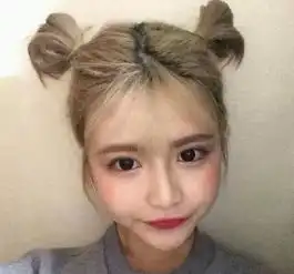 图片上的女孩叫什么名字