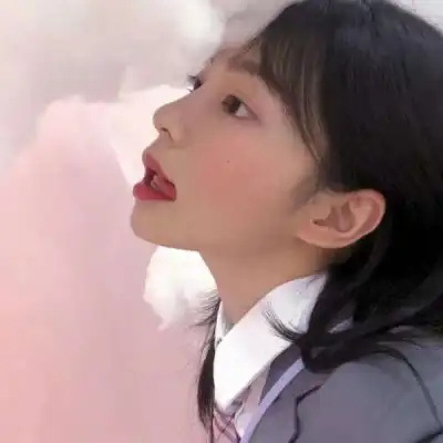 微信女生头像怦然心动.