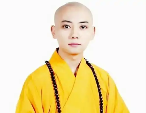 90后寂源法师13岁出家,23岁成为住持,面容清秀一心向佛