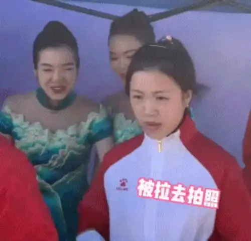 甜杨皓然与女友分手后,与杨倩一亲昵动作引热议,网友在一起