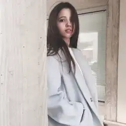 立白大大欧美风头像女