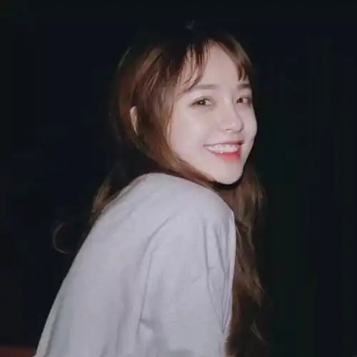 头像神让世人受苦,而你让我孤独