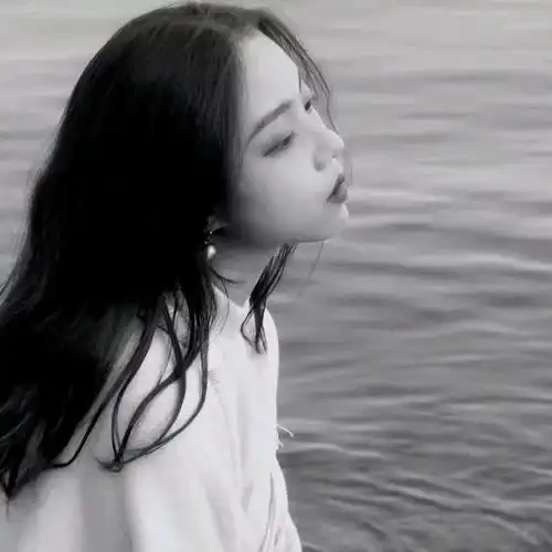 抖音里的句子这个世界上的人渣,是千姿百态,防不胜防的