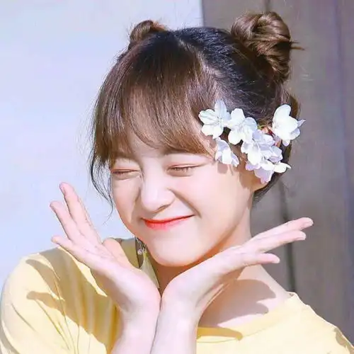 女生头像甜美清纯可爱背
