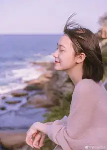 美女晒海边写真白裙飘飘美貌脱俗