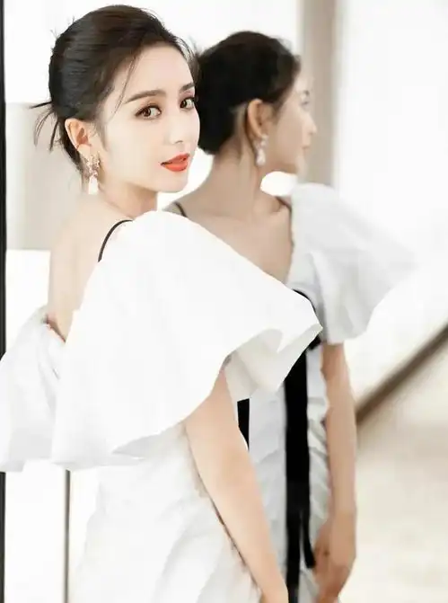 佟丽娅大美女,眼神真漂亮