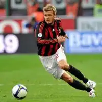 贝克汉姆踢球图片头像微信头像图片大全