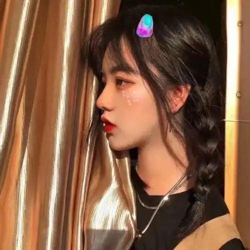 2020最潮最火女生头像侧