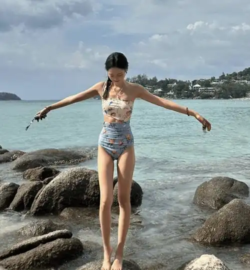 00后重庆美女张昕懿,成都理工大学表演专业,还有这专业