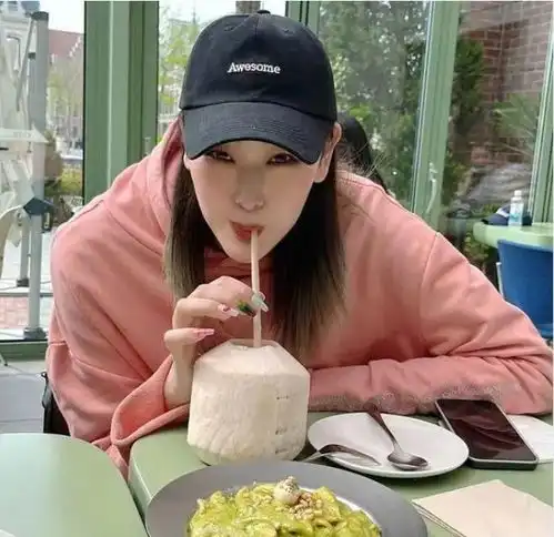 35岁女排英雄如今被限制高消费命运反转让人感慨,网友太无奈