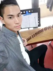 看上去不成熟,和职业有关,其实我很稳重,顾家,有责