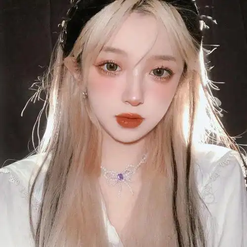 大气不失优雅的女生头像