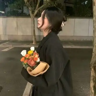表达自己想认真谈个恋爱的文案
