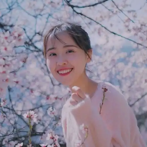 抖音哪吒女孩房琪kiki每年300天在路上,从北漂到说走就走