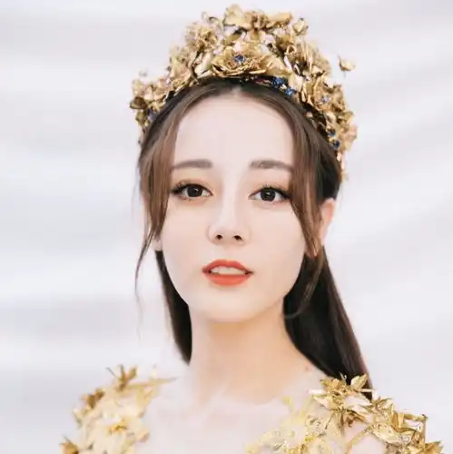 美女头像霸气侧颜金鹰女