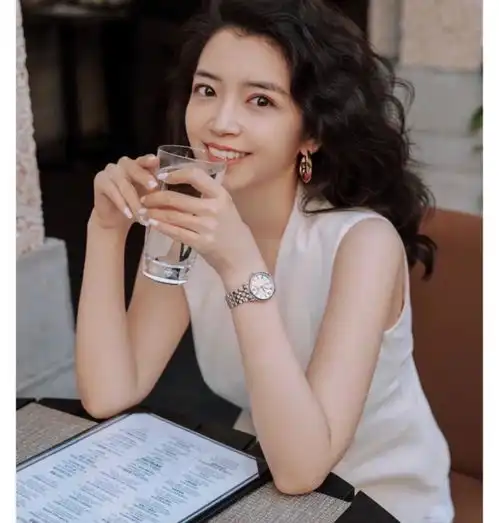 长相普通的女生别气馁,跟百万博主三木学搭配,做氛围美女