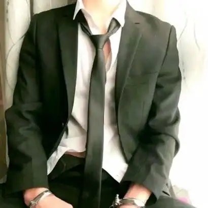 高清衬衫情侣头像一男一女图片男女都不露脸
