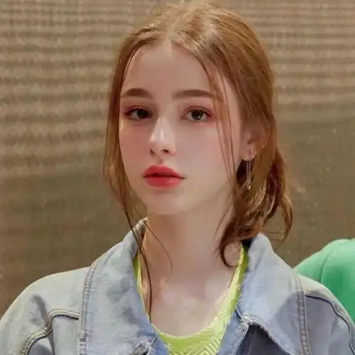 女头你是落日弥漫的橘