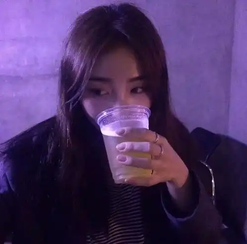 女生头像千与千寻千共苦