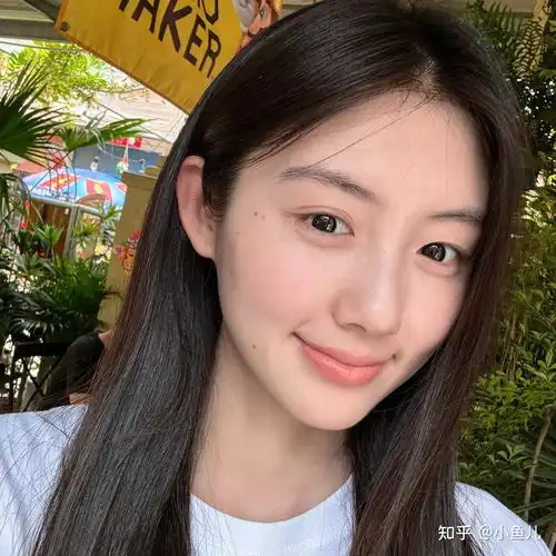 素颜比化妆好看是种什么样的体验女生如何在短期内变美