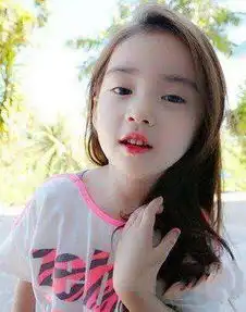 12岁男孩被父母逼做人妖,没想到意外发生了,全家乐开花