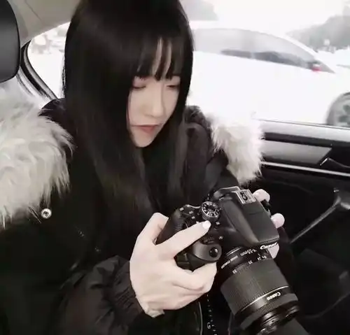女生头像先说爱的人先不爱