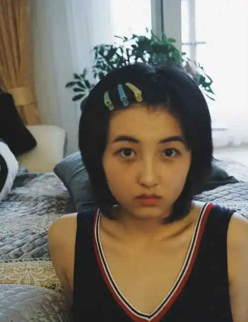 张子枫古灵精怪少女感