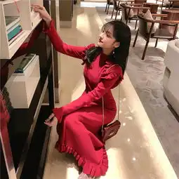 实拍春节红色连衣裙女2019新款中长款气质温柔法式木耳边打底裙子
