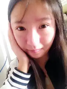 三张照片哪张好看哪个做头像更有女性的美丽