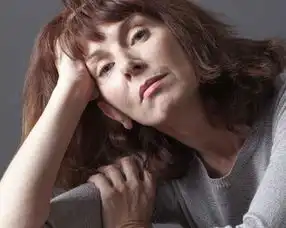 女性进入45岁后,身体若有5种特殊表现,说明绝经期要来了