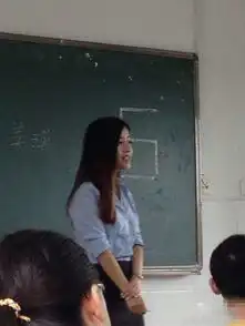 西南财大最美日语老师网络走红私房照曝光