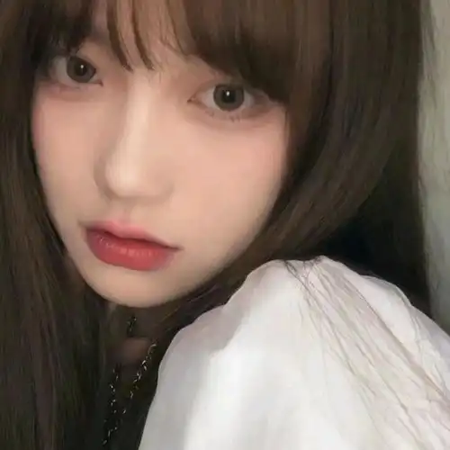 有什么好看的女生高冷的头像
