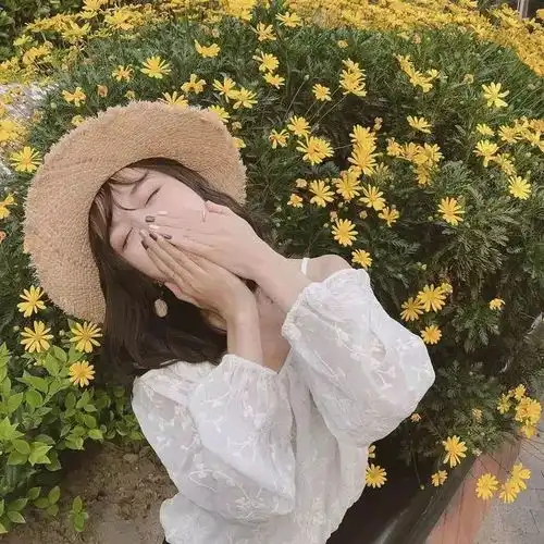 头像天气慢慢变冷了,要不我们以后一起过吧