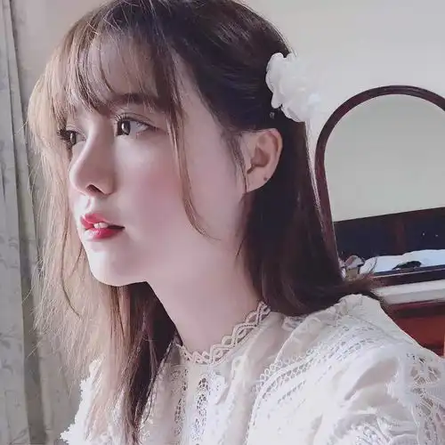 别剪新发型了,快试试这些女明星都在戴的仙女发卡
