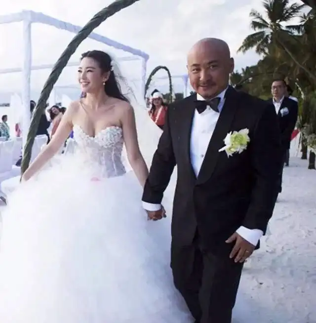 至今未嫁8位内地大龄女星,有人毁了婚约,有人50多岁情史至今为0