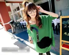 有哪位帅哥美女知道这个美女模特是哪家淘宝店的觉得她穿的衣衣都很美呢