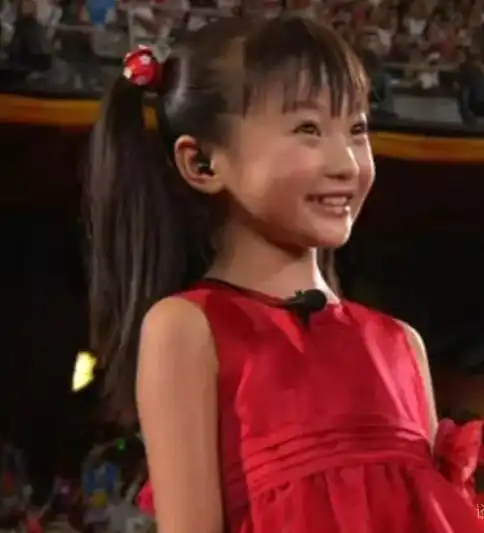 林妙可vs法国同龄女孩的社交媒体照现实好残酷周日用