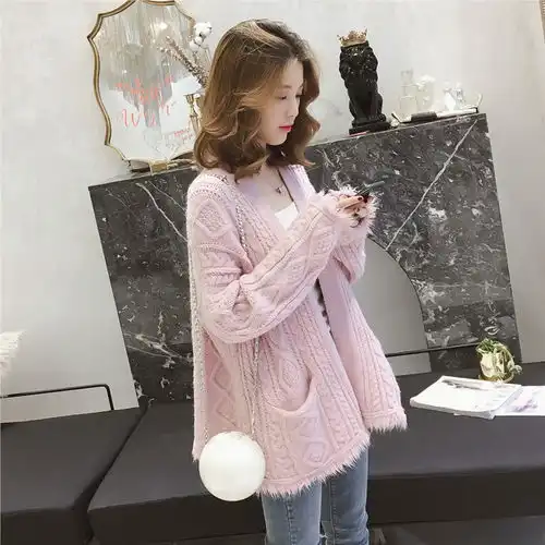 小个子表妹真会穿,慵懒风毛衣半身裙,洋气又显高,少女感十足
