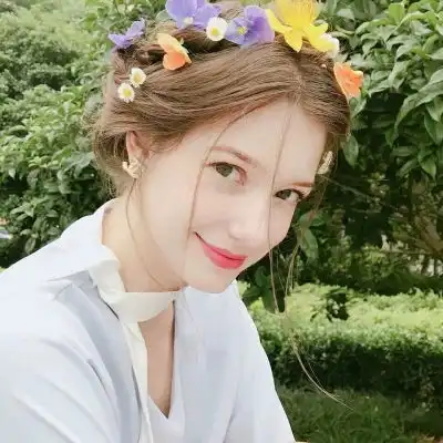 好看的欧美女生头像,大气又不失甜美女人味的