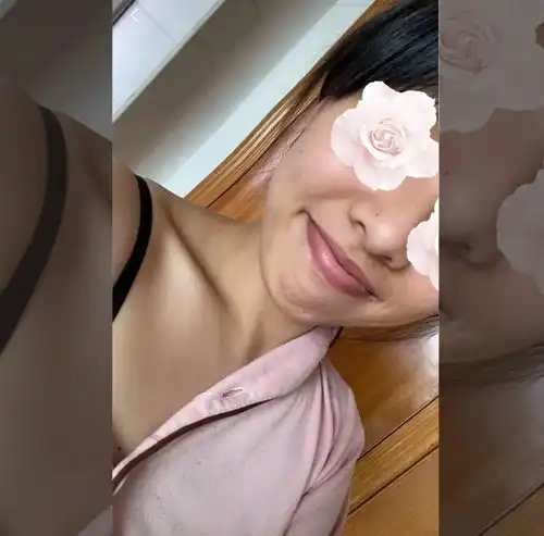 女生深夜发自拍照请我帮忙去黑眼圈...这是什么奇怪暗示哈哈哈哈