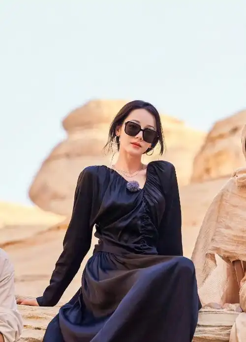 女生头像带花真人迪丽热