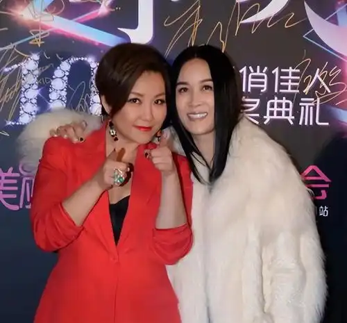 那英闺蜜李静自曝更年期经历,畅谈绝经感受,称那英绝经后天天哭