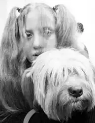 以色列女孩和宠物