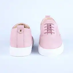 小白鞋之后,下一个刷爆朋友圈的是它
