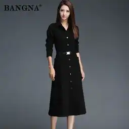 口碑女生连衣裙在冬天飞扬
