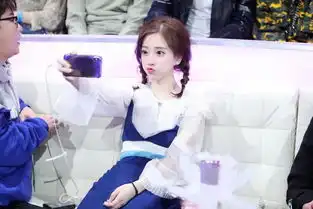 27岁的冯提莫穿衣搭配少女感十足发型也很加分